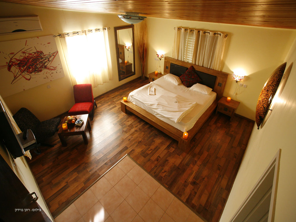 room13 (3)